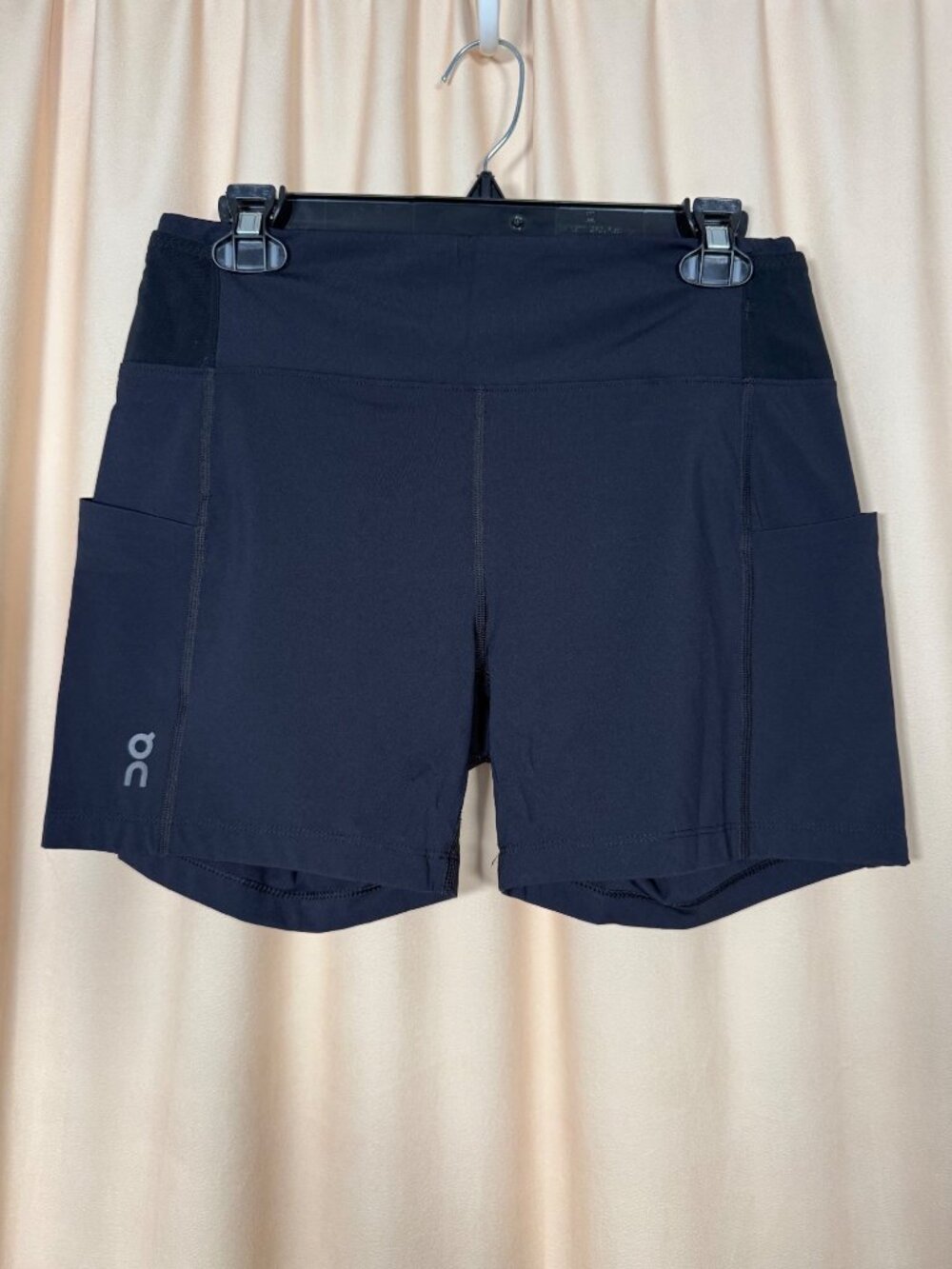 On Running Womens Sprinter Shorts Size L Black Stretch Activewear Running